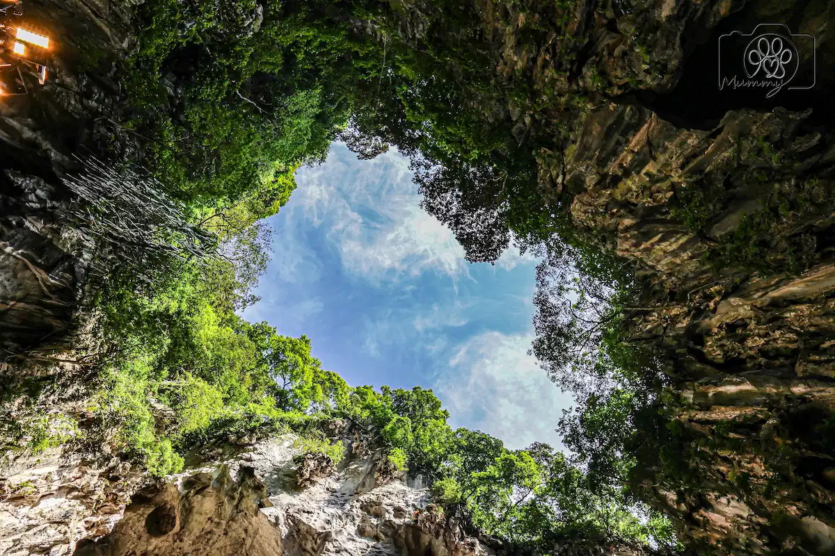 Le trou de grotte